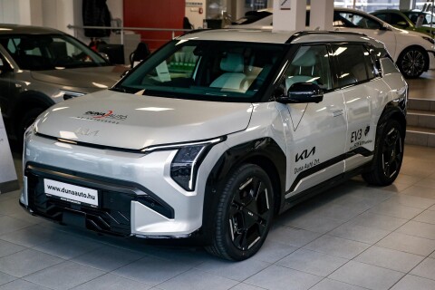 EV3 81,4kWh GT Line DWP és Relax csomaggal Ivory Silver prémium metálfényezéssel